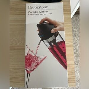 BROOKSTONE - Cocktail Master, Automatic Drink Mixer & Pourer